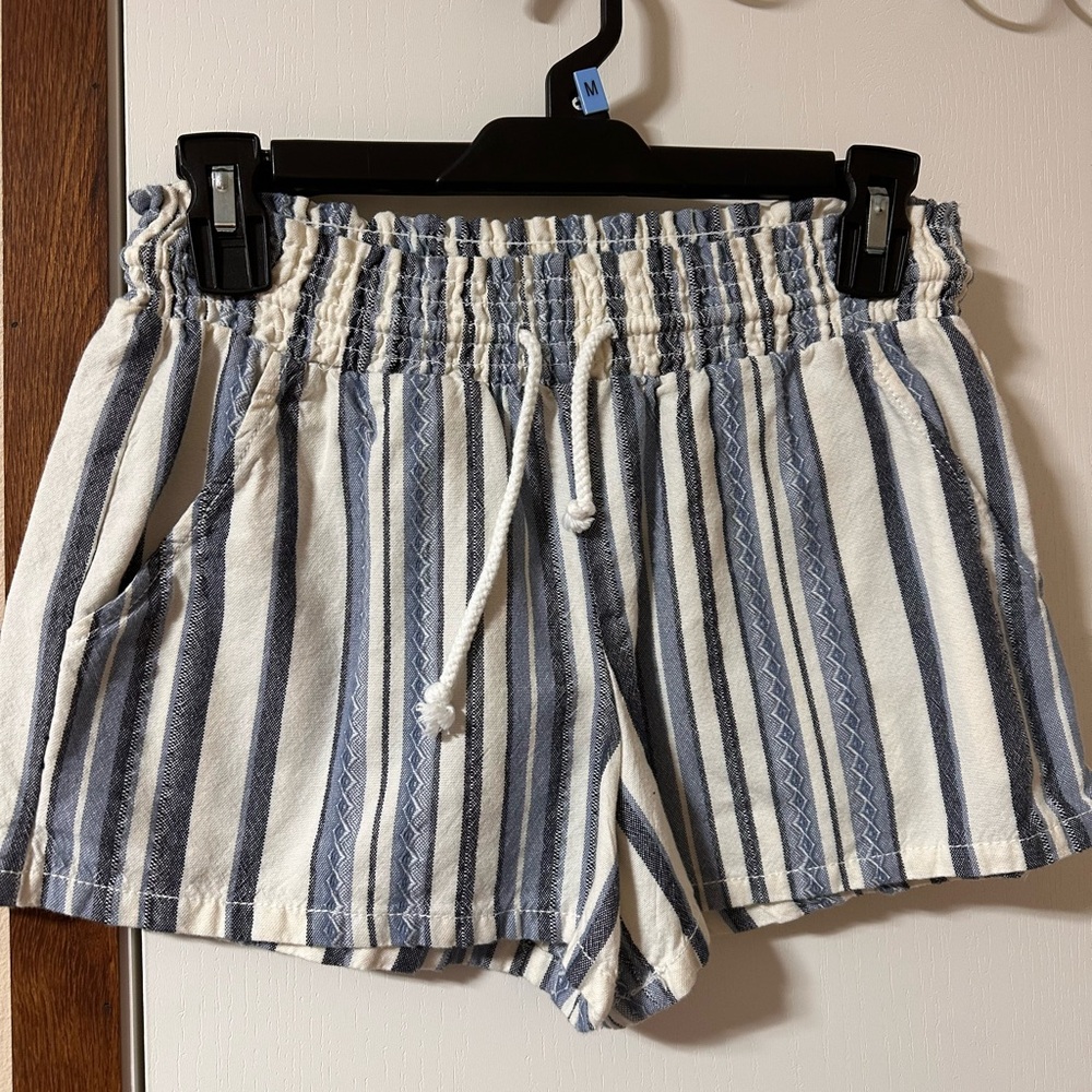 Stretchy blue, white striped junior shorts